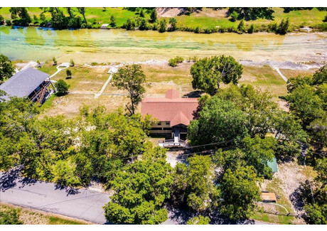 Dom na sprzedaż - 1830 & 1834 Flite Acres RD Wimberley, Usa, 184,13 m², 1 745 000 USD (7 154 500 PLN), NET-102755516