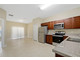 Dom do wynajęcia - 411 BLACKBIRD WAY Kissimmee, Usa, 133,78 m², 1625 USD (6614 PLN), NET-100995493