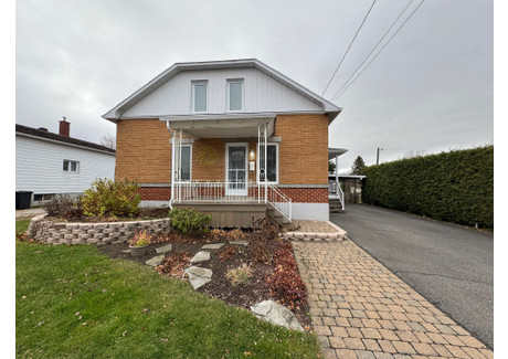 Dom na sprzedaż - 16 Rue St-Antoine, Victoriaville, QC G6P4H2, CA Victoriaville, Kanada, 328 m², 251 319 USD (1 022 870 PLN), NET-102407360