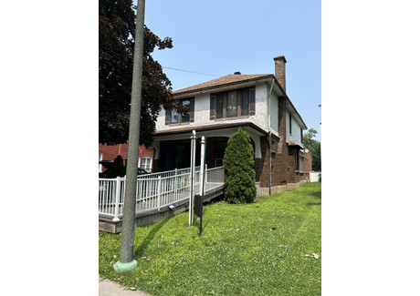 Dom na sprzedaż - 47 Rue Jacques-Cartier, Salaberry-de-Valleyfield, QC J6T4P9, CA Salaberry-De-Valleyfield, Kanada, 311 m², 366 387 USD (1 406 927 PLN), NET-97837385