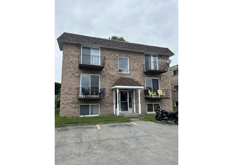 Dom na sprzedaż - 284 Rue Viau, Salaberry-de-Valleyfield, QC J6T4Y6, CA Salaberry-De-Valleyfield, Kanada, 488 m², 643 213 USD (2 476 370 PLN), NET-98378570