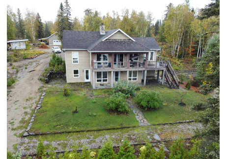 Dom na sprzedaż - 490 5e chemin du Lac-Clair, Saint-David-de-Falardeau, QC G0V1C0, CA Saint-David-De-Falardeau, Kanada, 236 m², 650 860 USD (2 648 999 PLN), NET-101063131