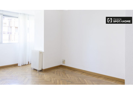 Mieszkanie do wynajęcia - Madrid, Hiszpania, 70 m², 1182 USD (4740 PLN), NET-67680232