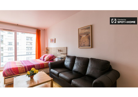 Mieszkanie do wynajęcia - Paris, Francja, 30 m², 1696 USD (6564 PLN), NET-60917140