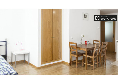 Mieszkanie do wynajęcia - Madrid, Hiszpania, 55 m², 2705 USD (10 900 PLN), NET-75193075