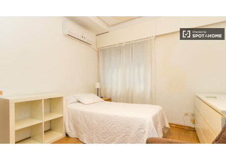 Mieszkanie do wynajęcia - Madrid, Hiszpania, 29 m², 1393 USD (5490 PLN), NET-75193543