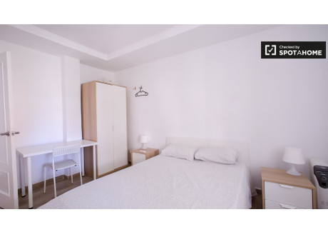 Pokój do wynajęcia - Valencia, Hiszpania, 100 m², 407 USD (1691 PLN), NET-78374852