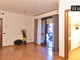 Mieszkanie do wynajęcia - Rome, Włochy, 65 m², 869 USD (3422 PLN), NET-79098015