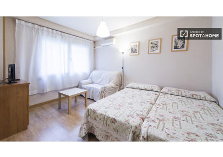 Mieszkanie do wynajęcia - Madrid, Hiszpania, 30 m², 1774 USD (6812 PLN), NET-79091679