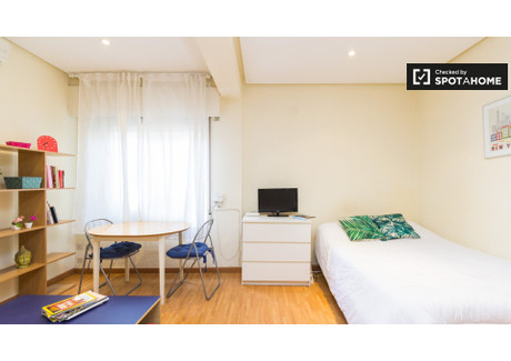 Mieszkanie do wynajęcia - Madrid, Hiszpania, 31 m², 1414 USD (5643 PLN), NET-79092641