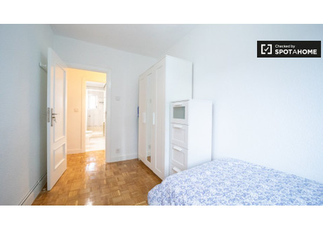 Pokój do wynajęcia - Madrid, Hiszpania, 72 m², 376 USD (1540 PLN), NET-79107968