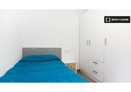 Pokój do wynajęcia - Seville, Hiszpania, 56 m², 417 USD (1643 PLN), NET-86785422