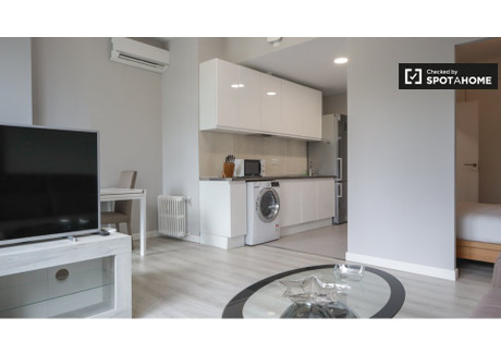 Mieszkanie do wynajęcia - Madrid, Hiszpania, 40 m², 2058 USD (8604 PLN), NET-81478303