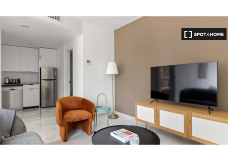 Mieszkanie do wynajęcia - Madrid, Hiszpania, 56 m², 3025 USD (12 189 PLN), NET-82198305
