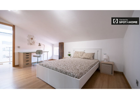 Pokój do wynajęcia - Valencia, Hiszpania, 150 m², 463 USD (1876 PLN), NET-82759595