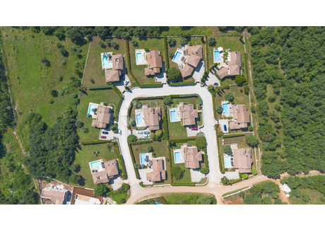 Dom na sprzedaż - Sveti Lovreč, Chorwacja, 2485 m², 7 489 870 USD (30 708 465 PLN), NET-99248246