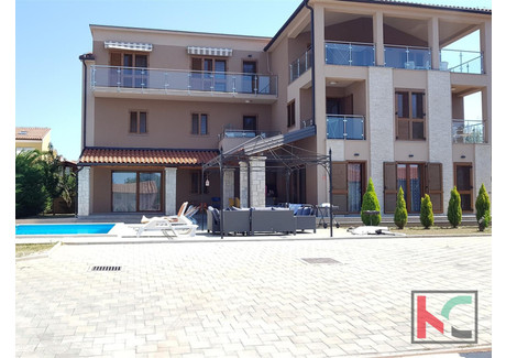 Dom na sprzedaż - Medulin, Chorwacja, 450 m², 1 738 003 USD (6 969 391 PLN), NET-85530840