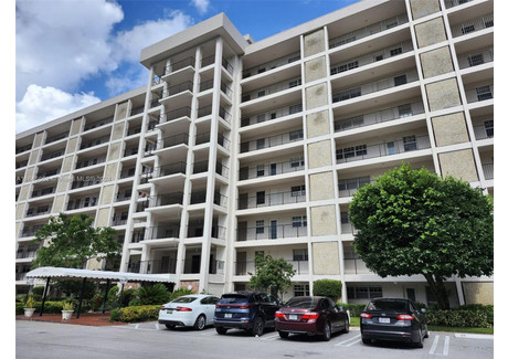 Mieszkanie do wynajęcia - 3250 N Palm Aire Dr Pompano Beach, Usa, 129,14 m², 2400 USD (9216 PLN), NET-100591024