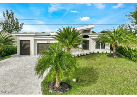 Dom na sprzedaż - 215 SE 28th Terrace Cape Coral, Usa, 241,55 m², 1 895 000 USD (7 276 800 PLN), NET-101127008