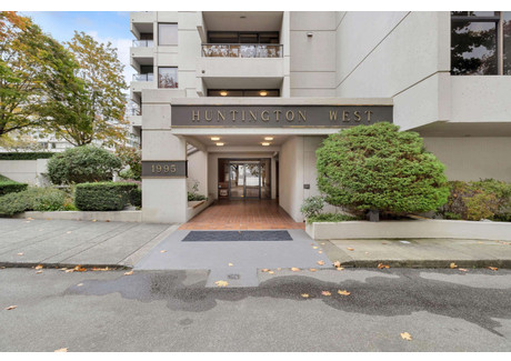 Dom do wynajęcia - 201 1995 BEACH AVENUE Vancouver, Kanada, 68,28 m², 2107 USD (8575 PLN), NET-101862524