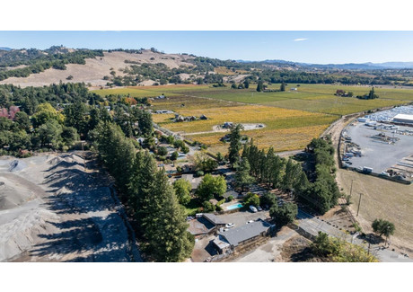 Dom na sprzedaż - 103 Bailhache Avenue Healdsburg, Usa, 1250,66 m², 4 250 000 USD (17 425 000 PLN), NET-102938589