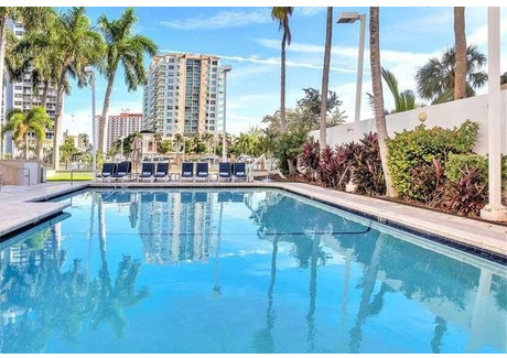 Mieszkanie na sprzedaż - 2670 E SUNRISE Blvd Fort Lauderdale, Usa, 75,25 m², 199 000 USD (815 900 PLN), NET-101442196