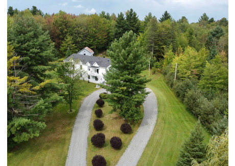 Działka na sprzedaż - 747 Route 222, Sainte-Christine, QC J0H1H0, CA Sainte-Christine, Kanada, 9071 m², 559 722 USD (2 294 859 PLN), NET-102583309