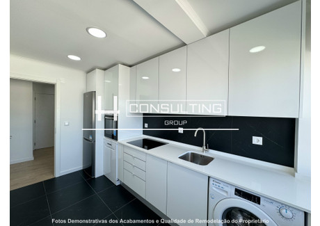 Mieszkanie na sprzedaż - Amadora, Portugalia, 59 m², 262 577 USD (1 073 938 PLN), NET-101705246