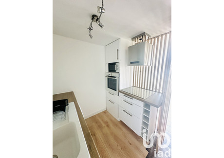 Mieszkanie na sprzedaż - Les Sables-D'olonne, Francja, 61 m², 320 765 USD (1 311 928 PLN), NET-100816476