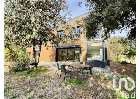 Dom na sprzedaż - Peyrolles-En-Provence, Francja, 190 m², 893 499 USD (3 663 346 PLN), NET-102245451