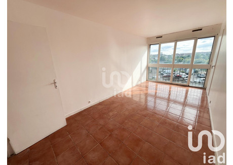 Mieszkanie na sprzedaż - Grigny, Francja, 61 m², 88 679 USD (368 017 PLN), NET-103041892