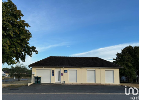 Biuro na sprzedaż - Bourges, Francja, 110 m², 180 641 USD (749 661 PLN), NET-100296271