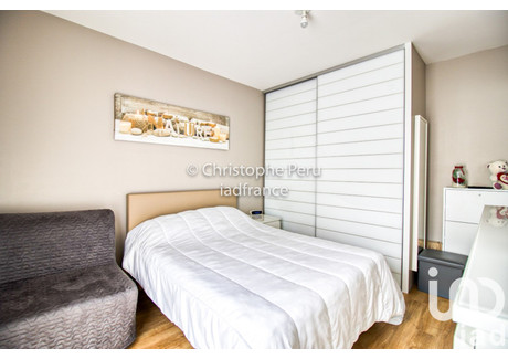 Mieszkanie na sprzedaż - Cergy, Francja, 42 m², 178 752 USD (704 283 PLN), NET-95405502