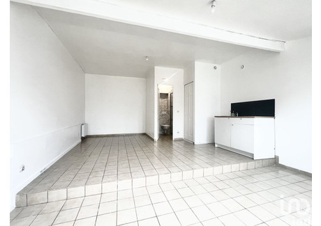 Mieszkanie na sprzedaż - Saint-Germain-Les-Corbeil, Francja, 30 m², 102 196 USD (411 849 PLN), NET-98049272