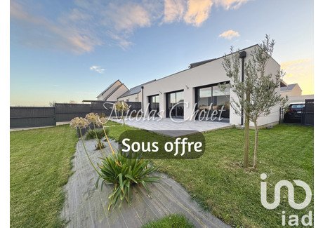 Dom na sprzedaż - Longuenee-En-Anjou, Francja, 91 m², 283 634 USD (1 162 899 PLN), NET-102665175