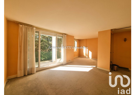 Mieszkanie na sprzedaż - La Celle-Saint-Cloud, Francja, 66 m², 289 110 USD (1 182 461 PLN), NET-101506319