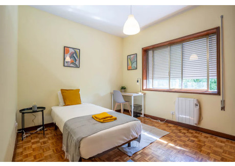 Mieszkanie do wynajęcia - Rua do Campo Alegre Porto, Portugalia, 170 m², 466 USD (1933 PLN), NET-100021515