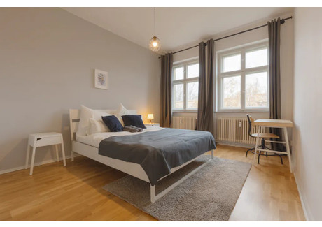 Mieszkanie do wynajęcia - Gubener Straße Berlin, Niemcy, 57 m², 1039 USD (4063 PLN), NET-100459751