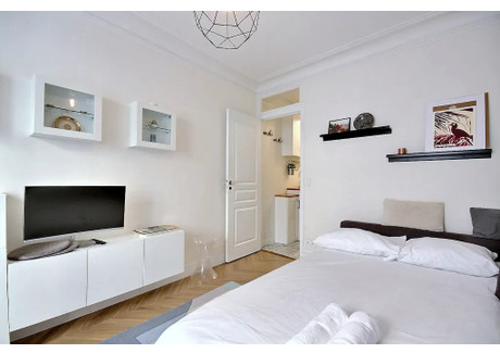 Mieszkanie do wynajęcia - Rue Ravignan Paris, Francja, 28 m², 1871 USD (7335 PLN), NET-100597175