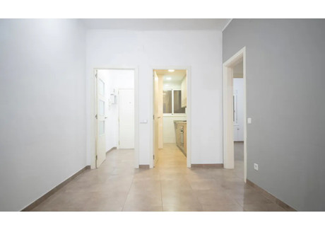 Mieszkanie do wynajęcia - Carrer d'Arnau d'Oms Barcelona, Hiszpania, 59 m², 703 USD (2826 PLN), NET-100534724