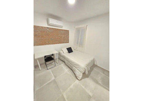 Mieszkanie do wynajęcia - Calle de Hilario Sangrador Madrid, Hiszpania, 20 m², 1517 USD (6206 PLN), NET-100793387