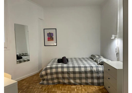 Mieszkanie do wynajęcia - Carrer de l'Arc de Sant Ramon del Call Barcelona, Hiszpania, 100 m², 750 USD (3006 PLN), NET-100737336