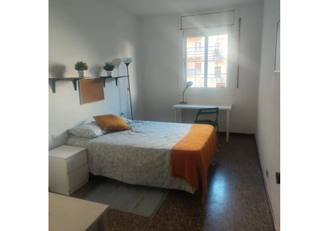 Mieszkanie do wynajęcia - Carrer de Santa Madrona Barcelona, Hiszpania, 100 m², 607 USD (2331 PLN), NET-100950086