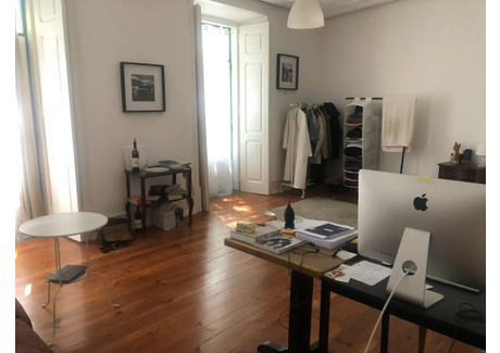 Mieszkanie do wynajęcia - Rua Amadeu de Sousa Cardoso Lisbon, Portugalia, 250 m², 625 USD (2563 PLN), NET-101123542