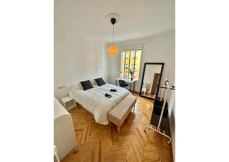 Mieszkanie do wynajęcia - Calle de Coslada Madrid, Hiszpania, 133 m², 1127 USD (4520 PLN), NET-101382877