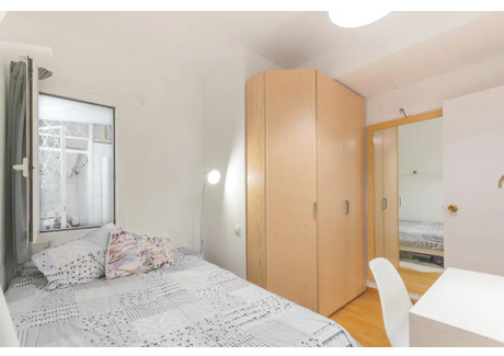 Mieszkanie do wynajęcia - Carrer del Comte Borrell Barcelona, Hiszpania, 200 m², 518 USD (2148 PLN), NET-101761082