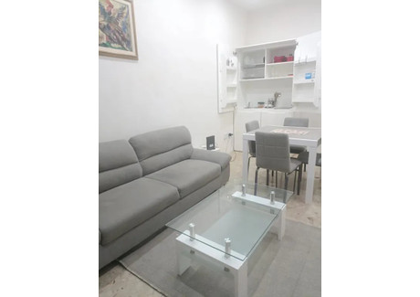 Mieszkanie do wynajęcia - Via Ghibellina Florence, Włochy, 35 m², 880 USD (3652 PLN), NET-101782811