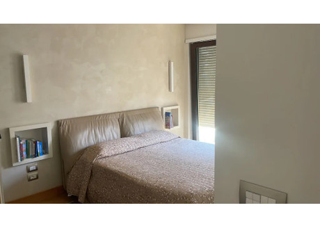 Mieszkanie do wynajęcia - Via Appia Nuova Rome, Włochy, 100 m², 2340 USD (9382 PLN), NET-101848003