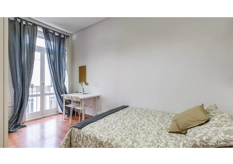 Mieszkanie do wynajęcia - Carrer de la Pau Valencia, Hiszpania, 175 m², 442 USD (1834 PLN), NET-101887992