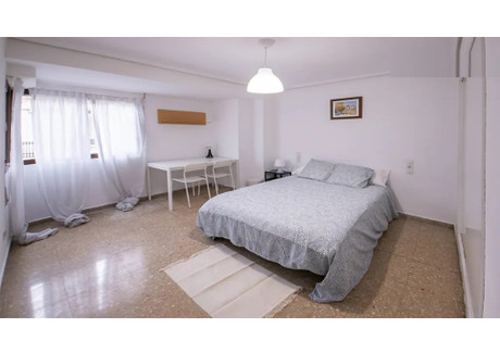 Mieszkanie do wynajęcia - Carrer dels Lleons Valencia, Hiszpania, 120 m², 409 USD (1639 PLN), NET-101888468